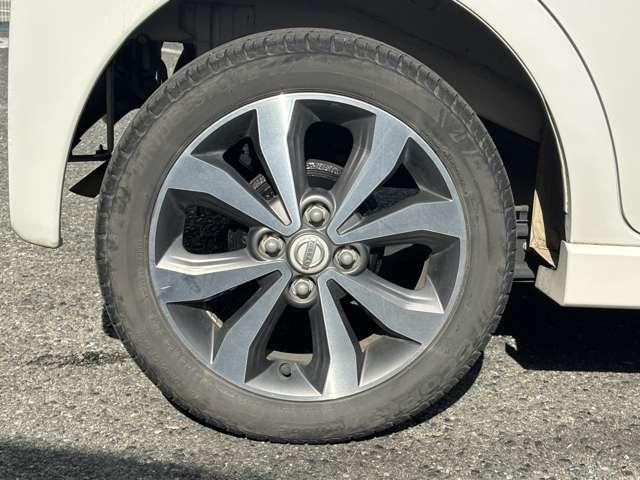 デイズ ハイウェイスター　Ｇ　フルセグナビ　ＣＤ　ＤＶＤ　ラジオ　Ｂｌｕｅｔｏｏｔｈ　バックカメラ　アラウンドビューモニター　アイドリングストップ　ＥＴＣ　オートエアコン　プッシュスタート　スマートキー（24枚目）