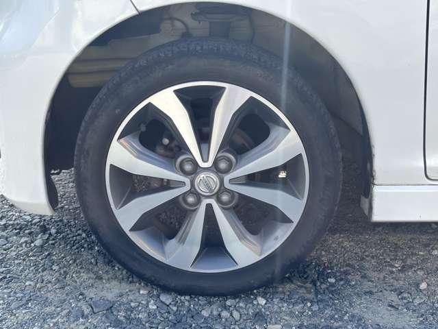 デイズ ハイウェイスター　Ｇ　フルセグナビ　ＣＤ　ＤＶＤ　ラジオ　Ｂｌｕｅｔｏｏｔｈ　バックカメラ　アラウンドビューモニター　アイドリングストップ　ＥＴＣ　オートエアコン　プッシュスタート　スマートキー（26枚目）