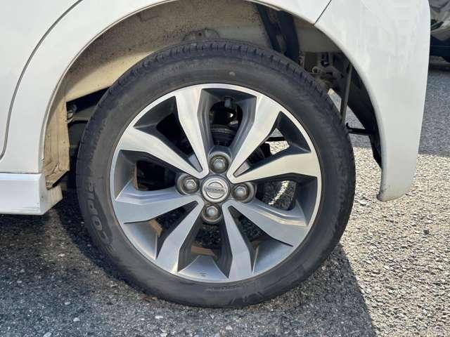 デイズ ハイウェイスター　Ｇ　フルセグナビ　ＣＤ　ＤＶＤ　ラジオ　Ｂｌｕｅｔｏｏｔｈ　バックカメラ　アラウンドビューモニター　アイドリングストップ　ＥＴＣ　オートエアコン　プッシュスタート　スマートキー（27枚目）