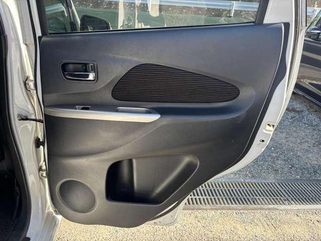 デイズ ハイウェイスター　Ｇ　フルセグナビ　ＣＤ　ＤＶＤ　ラジオ　Ｂｌｕｅｔｏｏｔｈ　バックカメラ　アラウンドビューモニター　アイドリングストップ　ＥＴＣ　オートエアコン　プッシュスタート　スマートキー（41枚目）