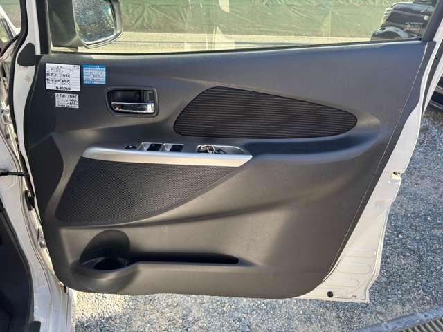 デイズ ハイウェイスター　Ｇ　フルセグナビ　ＣＤ　ＤＶＤ　ラジオ　Ｂｌｕｅｔｏｏｔｈ　バックカメラ　アラウンドビューモニター　アイドリングストップ　ＥＴＣ　オートエアコン　プッシュスタート　スマートキー（42枚目）