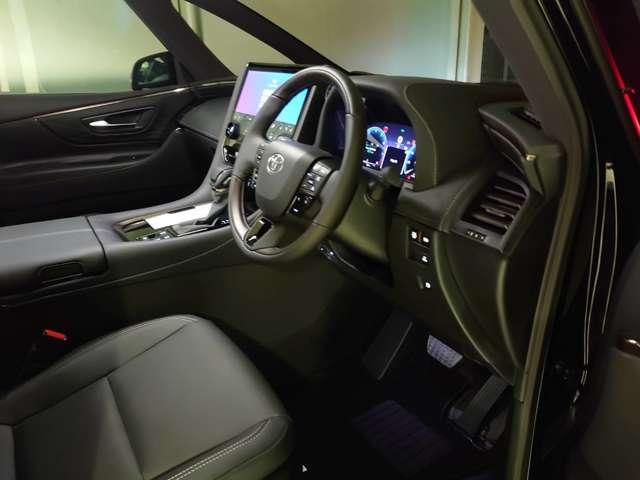 アルファードハイブリッド Ｚ　未使用車　今月限定　メモリーナビ　Ｂｌｕｅｔｏｏｔｈ　バックカメラ　両側電動スライドドア　レーンアシスト　衝突被害軽減ブレーキ　レーダークルーズコントロール　電動バックドア（16枚目）