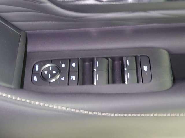 アルファードハイブリッド Ｚ　未使用車　今月限定　メモリーナビ　Ｂｌｕｅｔｏｏｔｈ　バックカメラ　両側電動スライドドア　レーンアシスト　衝突被害軽減ブレーキ　レーダークルーズコントロール　電動バックドア（26枚目）