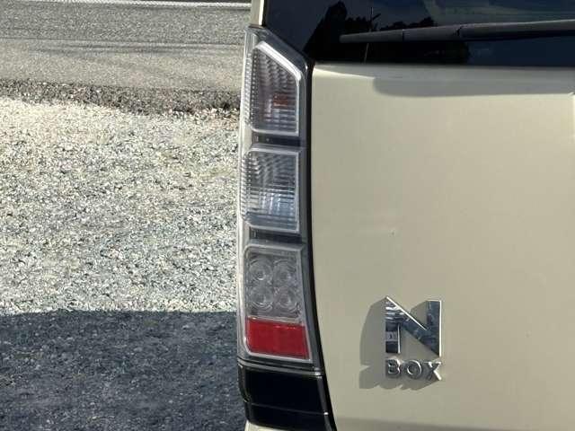 Ｎ－ＢＯＸ Ｇ・ターボパッケージ　フルセグナビ　ＣＤ　ＤＶＤ　ラジオ　Ｂｌｕｅｔｏｏｔｈ　バックカメラ　ＥＴＣ　クルーズコントロール　両側電動スライドドア　オートエアコン　プッシュスタート　スマートキー（18枚目）