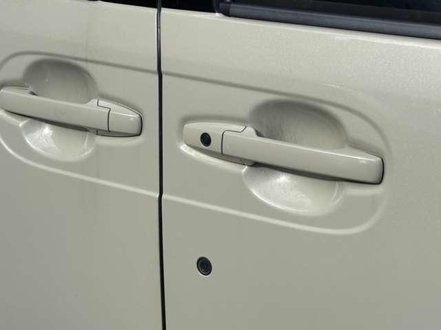 Ｎ－ＢＯＸ Ｇ・ターボパッケージ　フルセグナビ　ＣＤ　ＤＶＤ　ラジオ　Ｂｌｕｅｔｏｏｔｈ　バックカメラ　ＥＴＣ　クルーズコントロール　両側電動スライドドア　オートエアコン　プッシュスタート　スマートキー（21枚目）