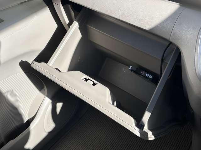 Ｎ－ＢＯＸ Ｇ・ターボパッケージ　フルセグナビ　ＣＤ　ＤＶＤ　ラジオ　Ｂｌｕｅｔｏｏｔｈ　バックカメラ　ＥＴＣ　クルーズコントロール　両側電動スライドドア　オートエアコン　プッシュスタート　スマートキー（55枚目）