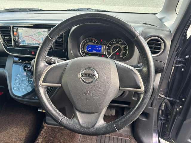 楽しい嬉しい納車式の写真です！お客様の笑顔が私達の元気の源です！！