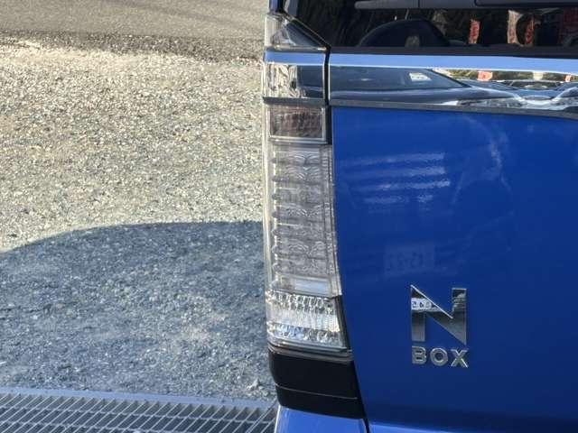 N-BOXカスタム G・Lパッケージ 後期型 8インチナビ 両側電動スライドドア アイドリングストップ 衝突被害軽減ブレーキ シートカバー オートエアコンプッシュスタート スマートキー(19枚目)