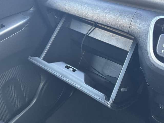 N-BOXカスタム G・Lパッケージ 後期型 8インチナビ 両側電動スライドドア アイドリングストップ 衝突被害軽減ブレーキ シートカバー オートエアコンプッシュスタート スマートキー(56枚目)