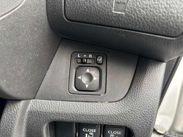 ９．９万円〜４９．９万円のお車が多数展示！！