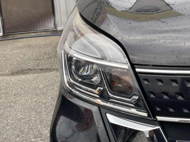 デイズルークス ハイウェイスター　Ｘターボ　両側スライドドア左側電動　アイドリングストップ　衝突被害軽減ブレーキ　横滑り防止機能　ＥＴＣ　アラウンドビューモニター　バックカメラ　オートマチックハイビーム　オートエアコン　プッシュスタート（18枚目）