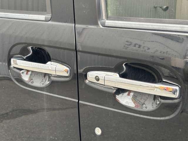 Ｎ－ＢＯＸカスタム Ｇ・Ｌパッケージ　衝突被害軽減ブレーキ　横滑り防止機能　両側スライドドア左側電動　アイドリングストップ　オートエアコン　プッシュスタート　スマートキー（25枚目）