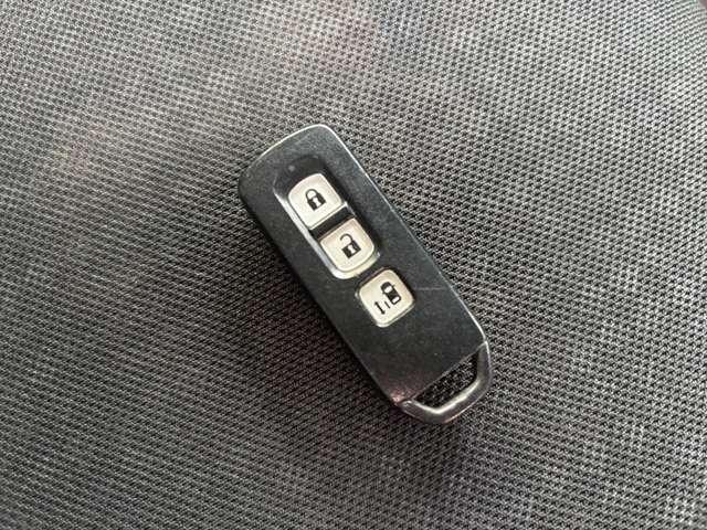 Ｎ－ＢＯＸカスタム Ｇ・Ｌパッケージ　衝突被害軽減ブレーキ　横滑り防止機能　両側スライドドア左側電動　アイドリングストップ　オートエアコン　プッシュスタート　スマートキー（72枚目）