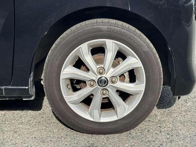 �j�����h�o�h�h�ł͏����X�^�b�t�ݐЂ��Ă���܂��̂ŁA��l�ŕs���ȏ����̂��q�l�ɂ����S�ł���