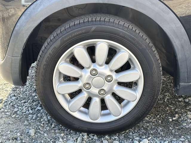 アルトラパン X フルセグナビ CD DVD ラジオ Bluetooth シートヒーター 衝突被害軽減ブレーキ 横滑り防止機能 アイドリングストップ オートエアコン プッシュスタート スマートキー(26枚目)