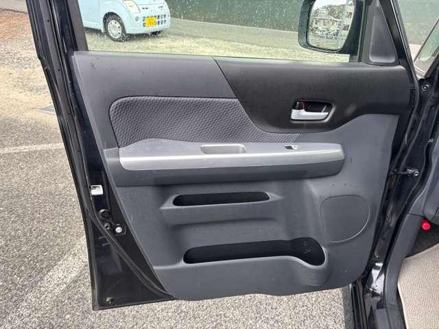 スペーシア Xリミテッド フルセグナビCDDVDラジオBluetoothバックカメラ両側電動スライドドアシートヒーターアイドリングストップ横滑り防止機能衝突被害軽減ブレーキオートエアコンプッシュスタートスマートキー(41枚目)