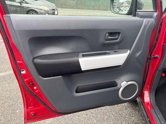 ハスラー Ｇ　ワンセグナビ　ＣＤ　ＤＶＤ　ラジオ　Ｂｌｕｅｔｏｏｔｈ　ＥＴＣ　シートヒーター　衝突被害軽減ブレーキ　横滑り防止機能　アイドリングストップ　オートエアコン　プッシュスタート　スマートキー（36枚目）