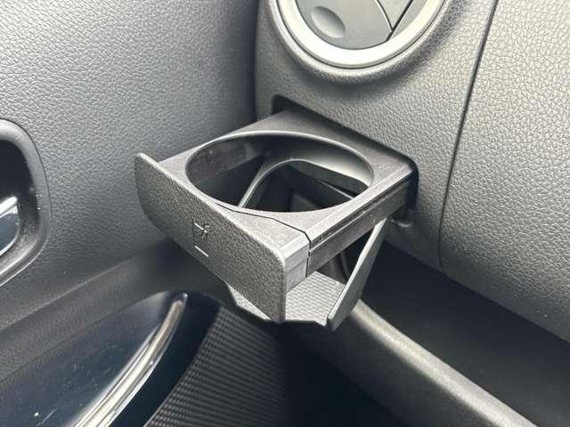 デイズ ハイウェイスター　Ｇ　フルセグナビ　ＣＤ　ＤＶＤ　Ｂｌｕｅｔｏｏｔｈ　アラウンドビューモニター　ＥＴＣ　衝突被害軽減ブレーキ　横滑り防止機能　オートハイビーム　アイドリングストップオートエアコンプッシュスタートスマートキー（62枚目）