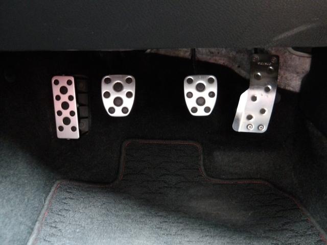 ８６ ＧＴリミテッド　ＳＤナビ＆フルセグＴＶ＆ＣＤ・ＤＶＤ再生・Ｂｌｕｅｔｏｏｔｈ対応・社外エアロ・ＴＲＤレッドキャリパー・ＢＬＩＴＺ車高調・ＨＫＳマフラー・社外１９インチＡＷ・ＥＴＣ・ドライブレコーダー・定期点検記録簿（40枚目）