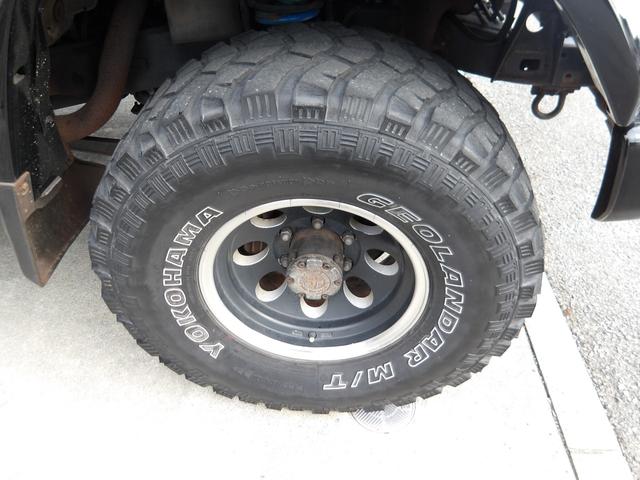 ランドクルーザープラド SXワイドリミテッド メモリアルパッケージ 1ナンバー登録・5人乗り・リフトアップ・社外15インチアルミホイール・ヨコハマM/Tタイヤ・黒レザーシートカバー・ETC付き(12枚目)