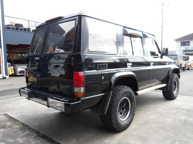 ランドクルーザープラド SXワイドリミテッド メモリアルパッケージ 1ナンバー登録・5人乗り・リフトアップ・社外15インチアルミホイール・ヨコハマM/Tタイヤ・黒レザーシートカバー・ETC付き(18枚目)