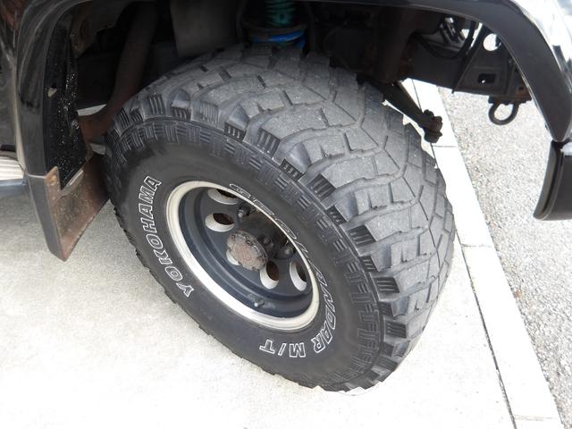 ランドクルーザープラド SXワイドリミテッド メモリアルパッケージ 1ナンバー登録・5人乗り・リフトアップ・社外15インチアルミホイール・ヨコハマM/Tタイヤ・黒レザーシートカバー・ETC付き(22枚目)