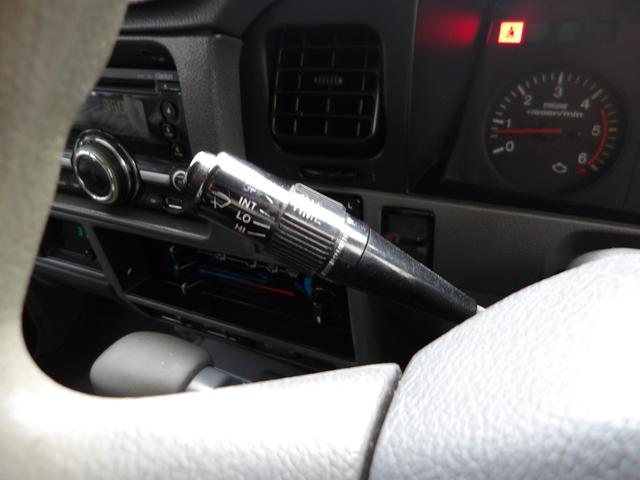 ランドクルーザープラド SXワイドリミテッド メモリアルパッケージ 1ナンバー登録・5人乗り・リフトアップ・社外15インチアルミホイール・ヨコハマM/Tタイヤ・黒レザーシートカバー・ETC付き(26枚目)