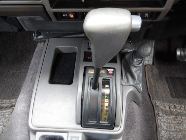 ランドクルーザープラド SXワイドリミテッド メモリアルパッケージ 1ナンバー登録・5人乗り・リフトアップ・社外15インチアルミホイール・ヨコハマM/Tタイヤ・黒レザーシートカバー・ETC付き(29枚目)