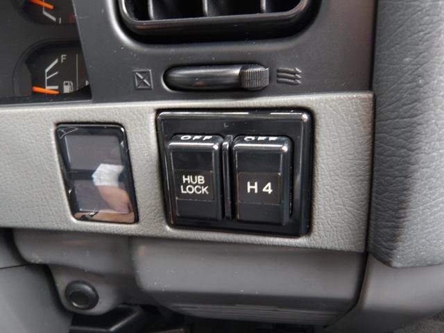 ランドクルーザープラド SXワイドリミテッド メモリアルパッケージ 1ナンバー登録・5人乗り・リフトアップ・社外15インチアルミホイール・ヨコハマM/Tタイヤ・黒レザーシートカバー・ETC付き(31枚目)