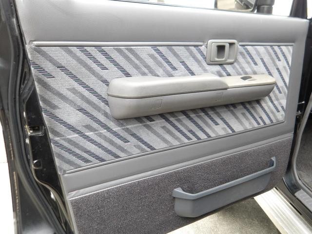 ランドクルーザープラド SXワイドリミテッド メモリアルパッケージ 1ナンバー登録・5人乗り・リフトアップ・社外15インチアルミホイール・ヨコハマM/Tタイヤ・黒レザーシートカバー・ETC付き(43枚目)