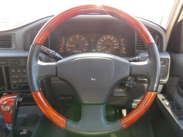 ランドクルーザー80 VXリミテッド 1ナンバー登録・サンルーフ・社外足廻りリフトアップ・HDDナビ&フルセグTV・DVD再生・Bluetooth対応・バックカメラ・角目4灯仕様LEDヘッドライト・社外アルミホイール・M/Tタイヤ・ETC(30枚目)