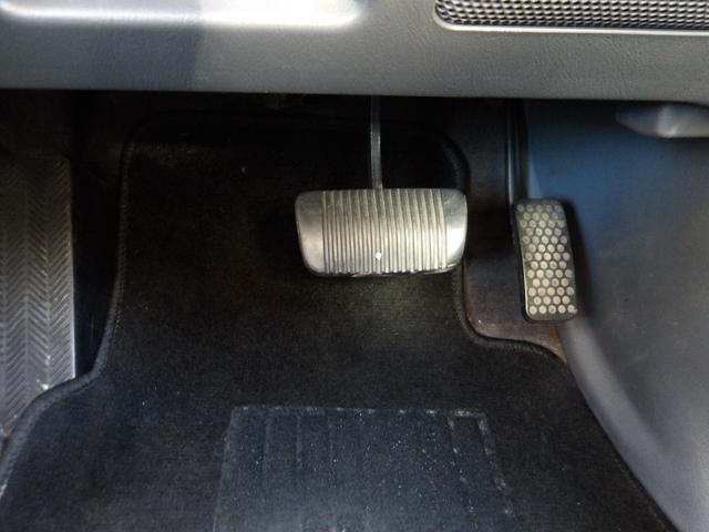 ランドクルーザー80 VXリミテッド 1ナンバー登録・サンルーフ・社外足廻りリフトアップ・HDDナビ&フルセグTV・DVD再生・Bluetooth対応・バックカメラ・角目4灯仕様LEDヘッドライト・社外アルミホイール・M/Tタイヤ・ETC(41枚目)