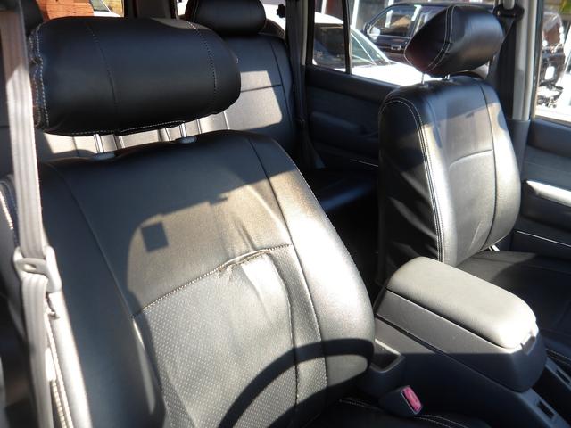 ランドクルーザー80 VXリミテッド 1ナンバー登録・サンルーフ・社外足廻りリフトアップ・HDDナビ&フルセグTV・DVD再生・Bluetooth対応・バックカメラ・角目4灯仕様LEDヘッドライト・社外アルミホイール・M/Tタイヤ・ETC(43枚目)