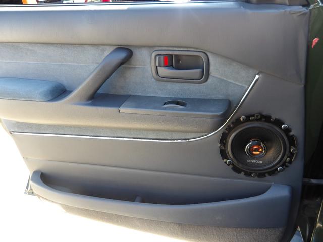 ランドクルーザー80 VXリミテッド 1ナンバー登録・サンルーフ・社外足廻りリフトアップ・HDDナビ&フルセグTV・DVD再生・Bluetooth対応・バックカメラ・角目4灯仕様LEDヘッドライト・社外アルミホイール・M/Tタイヤ・ETC(48枚目)