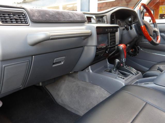 ランドクルーザー80 VXリミテッド 1ナンバー登録・サンルーフ・社外足廻りリフトアップ・HDDナビ&フルセグTV・DVD再生・Bluetooth対応・バックカメラ・角目4灯仕様LEDヘッドライト・社外アルミホイール・M/Tタイヤ・ETC(49枚目)