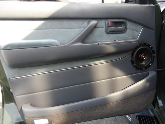 ランドクルーザー80 VXリミテッド 1ナンバー登録・サンルーフ・社外足廻りリフトアップ・HDDナビ&フルセグTV・DVD再生・Bluetooth対応・バックカメラ・角目4灯仕様LEDヘッドライト・社外アルミホイール・M/Tタイヤ・ETC(51枚目)