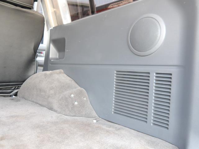 ランドクルーザー80 VXリミテッド 1ナンバー登録・サンルーフ・社外足廻りリフトアップ・HDDナビ&フルセグTV・DVD再生・Bluetooth対応・バックカメラ・角目4灯仕様LEDヘッドライト・社外アルミホイール・M/Tタイヤ・ETC(61枚目)