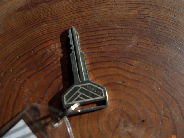 ピクシストラック スタンダードSAIIIt オプションLEDヘッドライト・スマートアシストIIIt・4WD車・ディスプレイオーディオ・DVD再生・Bluetooth対応・社外ツイータースピーカー・荷台ゴムマット(76枚目)