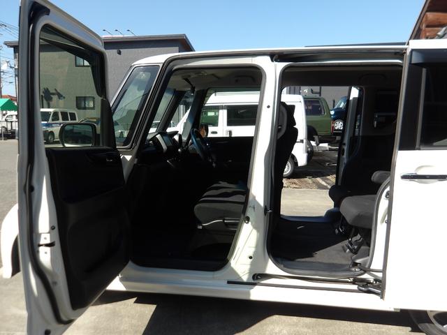 N-BOXカスタム G SSパッケージ 純正インターナビ&TV・DVD再生・Bluetooth対応・バックカメラ・ETC付き・両側パワースライドドア・ステアリングスイッチ・シティブレーキ・HIDヘッドライト・スマートキーレス(10枚目)