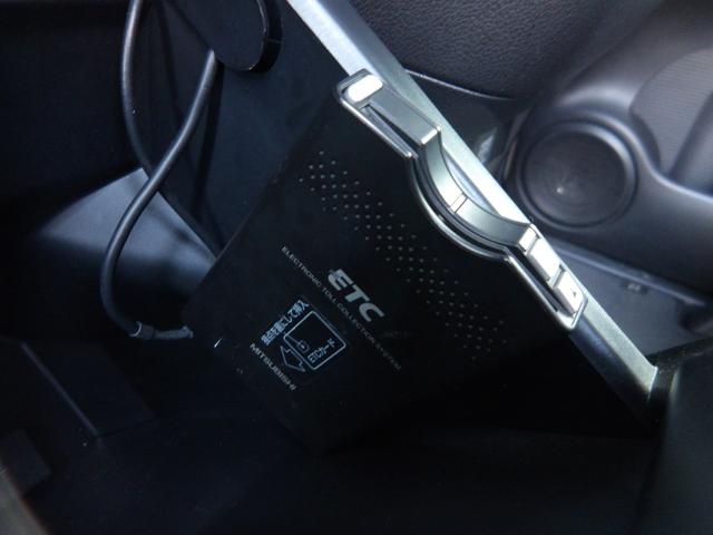 N-BOXカスタム G SSパッケージ 純正インターナビ&TV・DVD再生・Bluetooth対応・バックカメラ・ETC付き・両側パワースライドドア・ステアリングスイッチ・シティブレーキ・HIDヘッドライト・スマートキーレス(12枚目)