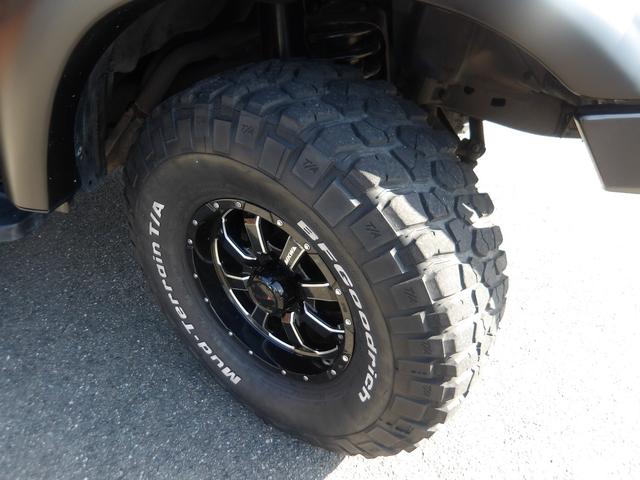ランドクルーザー８０ ＶＸリミテッド　１ナンバー登録・サンルーフ・ＳＤナビ＆ＴＶ・ＤＶＤ再生・角目４灯仕様ＬＥＤヘッドライト・リフトアップ・社外１６インチアルミ＆ＢＦグッドリッチタイヤ・ＡＲＢバンパー・レザーシートカバー（11枚目）
