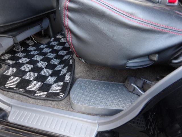 ランドクルーザー８０ ＶＸリミテッド　１ナンバー登録・サンルーフ・ＳＤナビ＆ＴＶ・ＤＶＤ再生・角目４灯仕様ＬＥＤヘッドライト・リフトアップ・社外１６インチアルミ＆ＢＦグッドリッチタイヤ・ＡＲＢバンパー・レザーシートカバー（65枚目）