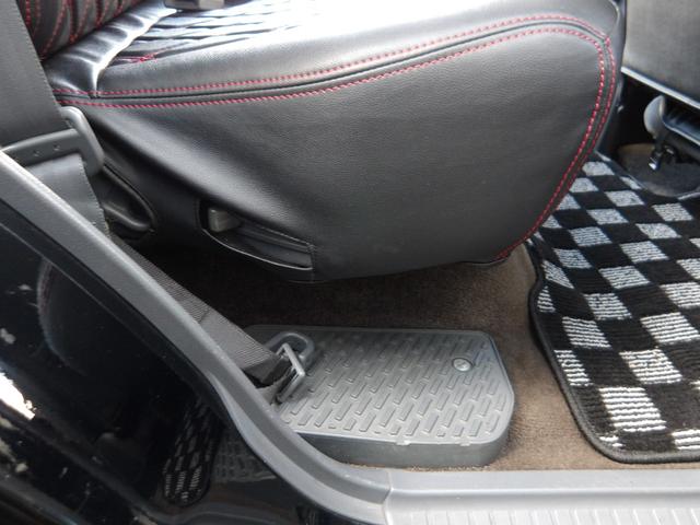 ランドクルーザー８０ ＶＸリミテッド　１ナンバー登録・サンルーフ・ＳＤナビ＆ＴＶ・ＤＶＤ再生・角目４灯仕様ＬＥＤヘッドライト・リフトアップ・社外１６インチアルミ＆ＢＦグッドリッチタイヤ・ＡＲＢバンパー・レザーシートカバー（66枚目）