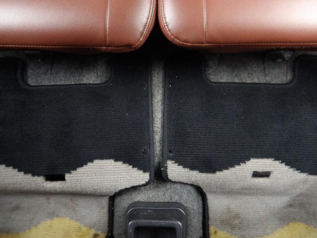 ジムニー ワイルドウインド　純正ルーフキャリア・社外ホイール・社外Ｆバンパーガード・ＣＤオーディオ・ウッドステアリング・皮調シートカバー・ブラックグリル・ＥＴＣ付（52枚目）