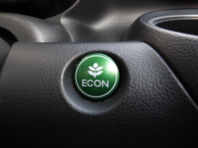 Ｎ－ＢＯＸカスタム Ｇ・ターボパッケージ　純正ナビ＆ＴＶ・ＤＶＤ再生・バックカメラ・両側パワースライドドア・ＨＩＤヘッドライト・ドライブレコーダー・クルーズコントロール・パドルシフト・社外１７インチＡＷ・レザーシートカバー（17枚目）