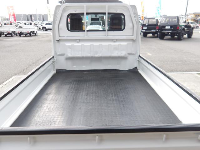 キャリイトラック KCエアコン・パワステ ワンオーナー車・4WD車・エアコン・パワーステアリング・荷台ゴムマット・ヘッドライトレベライザー・横滑り防止・フロントメッキグリル・車検9年7月・取説&保証書&記録簿・キー2個(22枚目)