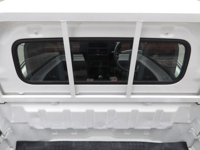 キャリイトラック KCエアコン・パワステ ワンオーナー車・4WD車・エアコン・パワーステアリング・荷台ゴムマット・ヘッドライトレベライザー・横滑り防止・フロントメッキグリル・車検9年7月・取説&保証書&記録簿・キー2個(27枚目)