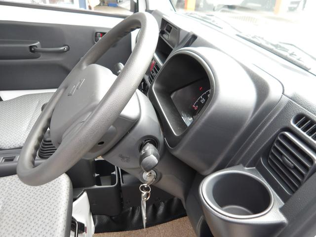 キャリイトラック KCエアコン・パワステ ワンオーナー車・4WD車・エアコン・パワーステアリング・荷台ゴムマット・ヘッドライトレベライザー・横滑り防止・フロントメッキグリル・車検9年7月・取説&保証書&記録簿・キー2個(30枚目)