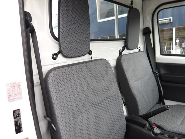 キャリイトラック KCエアコン・パワステ ワンオーナー車・4WD車・エアコン・パワーステアリング・荷台ゴムマット・ヘッドライトレベライザー・横滑り防止・フロントメッキグリル・車検9年7月・取説&保証書&記録簿・キー2個(32枚目)