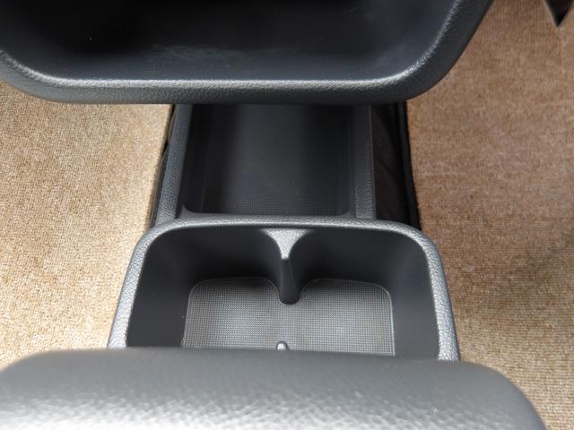 キャリイトラック KCエアコン・パワステ ワンオーナー車・4WD車・エアコン・パワーステアリング・荷台ゴムマット・ヘッドライトレベライザー・横滑り防止・フロントメッキグリル・車検9年7月・取説&保証書&記録簿・キー2個(40枚目)